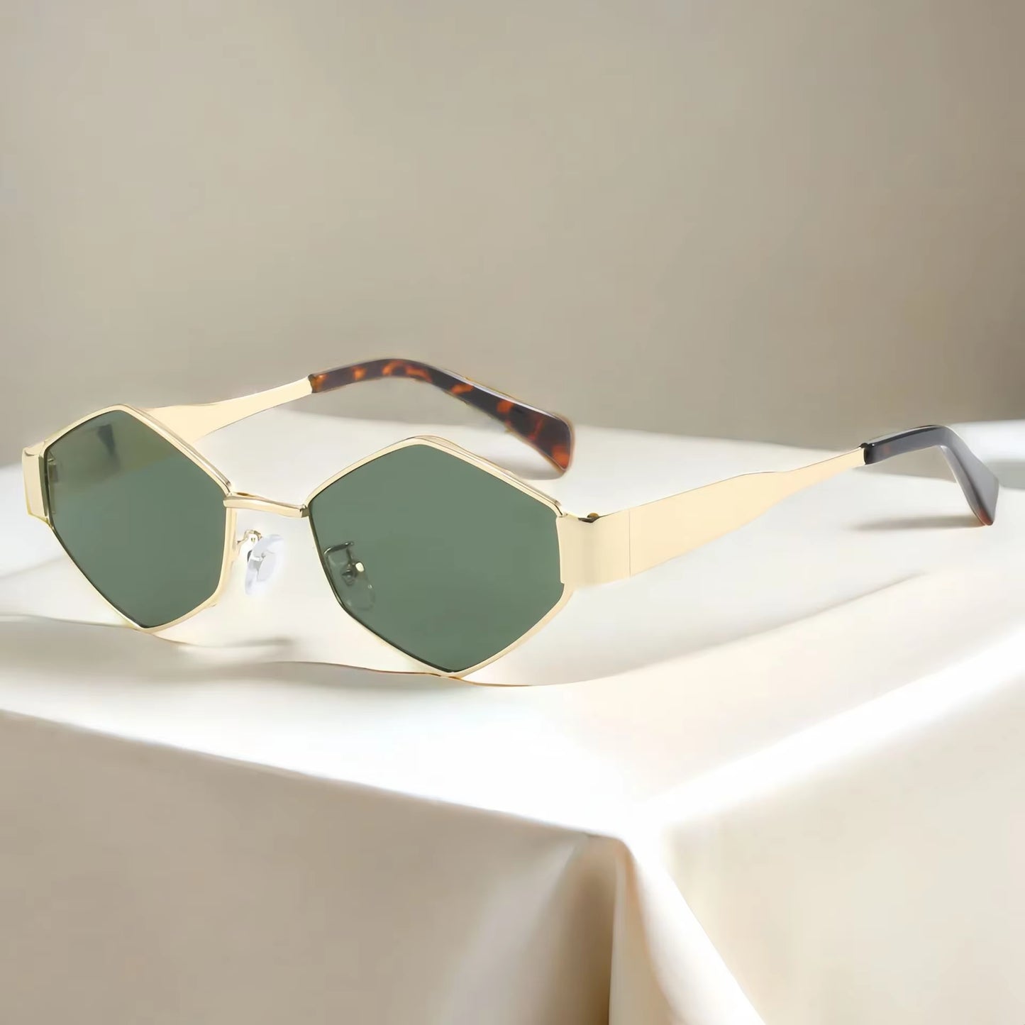 Woman Sunglasses Polygon Lennive