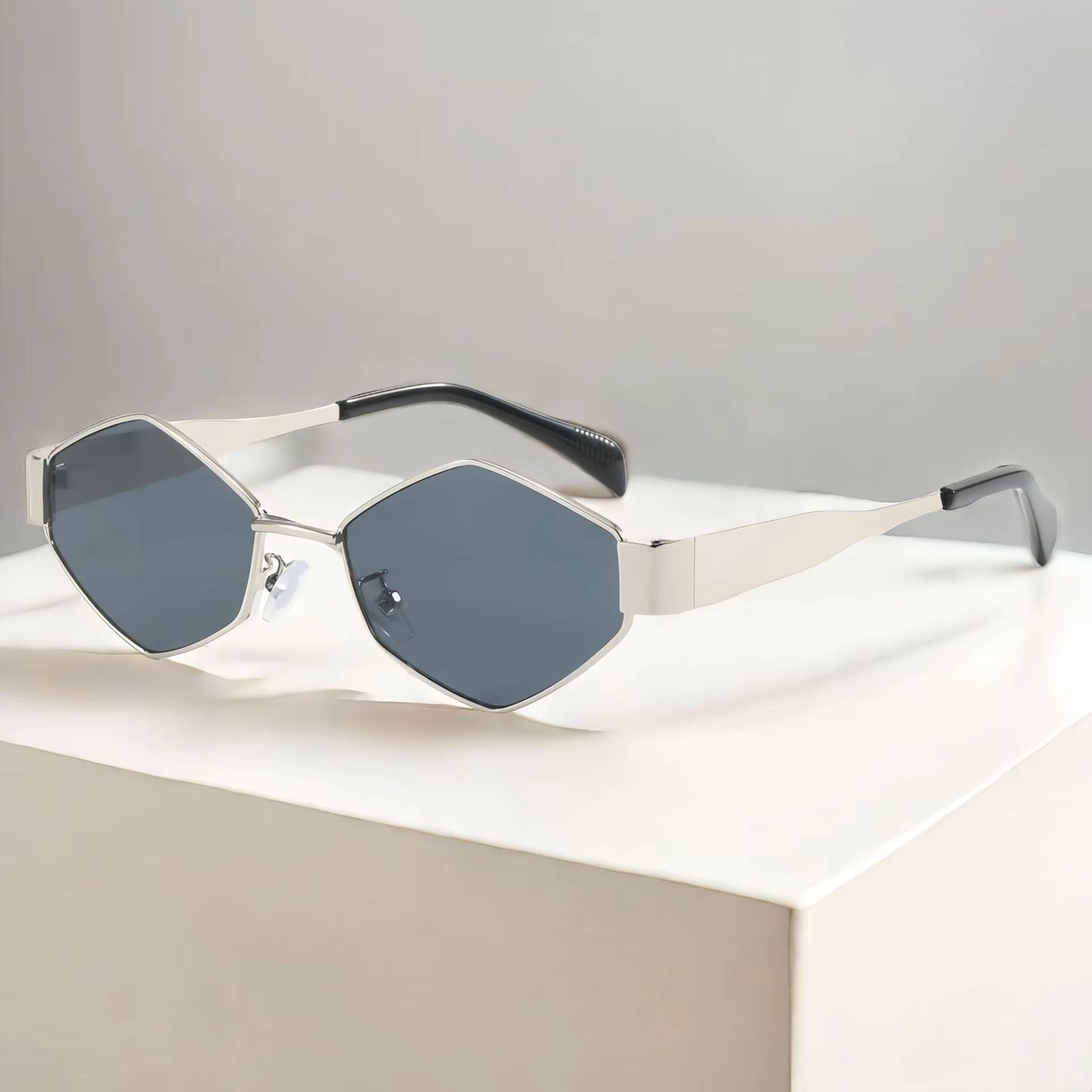 Woman Sunglasses Polygon Lennive
