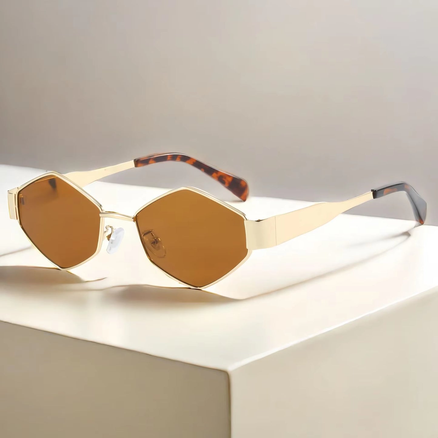 Woman Sunglasses Polygon Lennive
